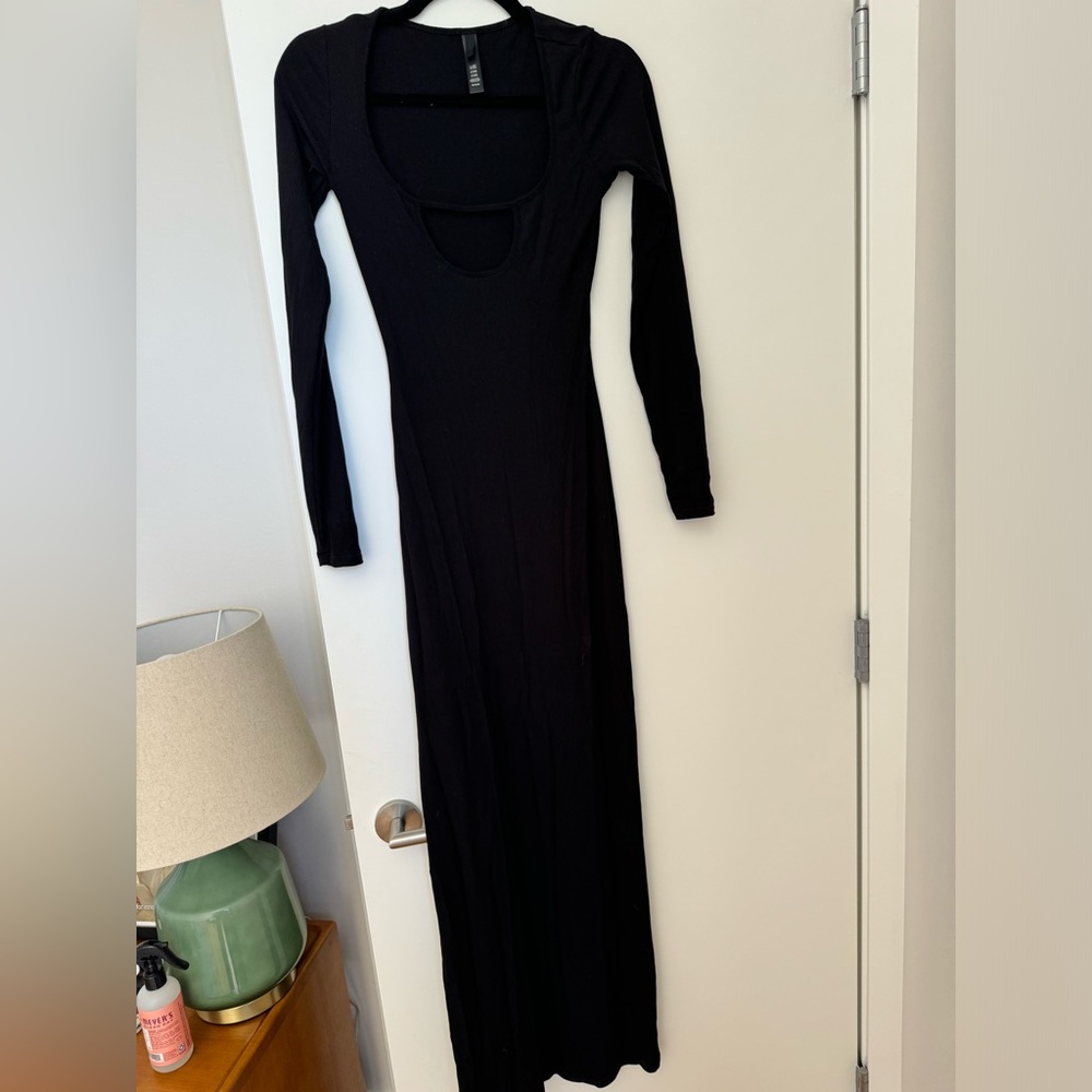 SKIMS SOFT LOUNGE CUT OUT DRESS LIKE NEW